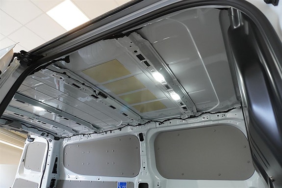 Ford Transit Custom 21 of 25