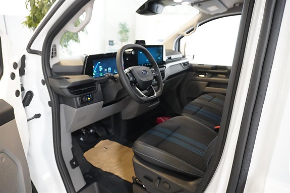 Ford Transit Custom 2 of 25