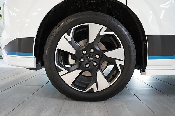 Ford Transit Custom 15 of 25