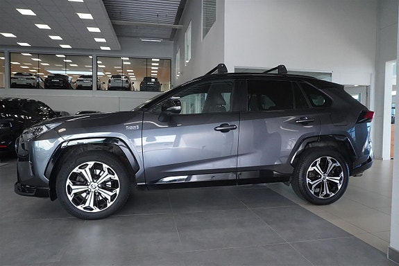 Toyota RAV4 3 of 9