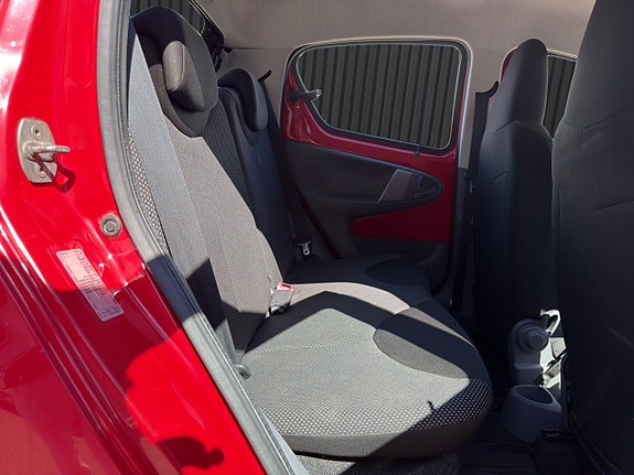 Toyota Aygo 13 of 17