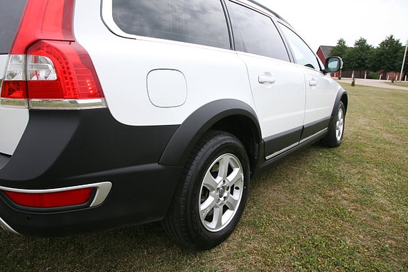 Volvo XC70 13 of 20