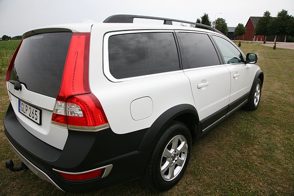 Volvo XC70 12 of 20