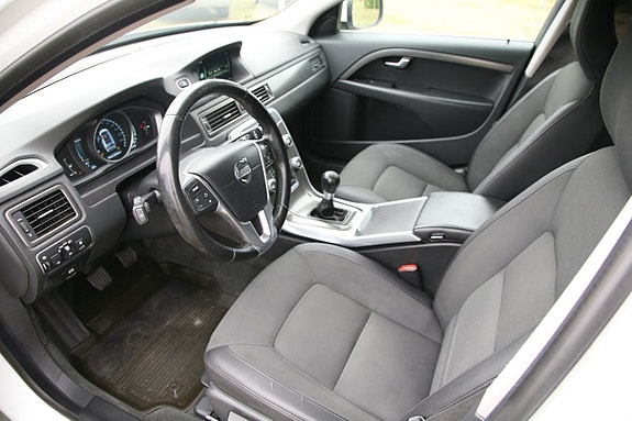 Volvo XC70 14 of 20