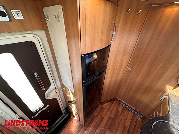 Hymer T 698 CL Bianco-Line 131hk Queenbädd 8 of 16