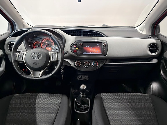 Toyota Yaris 17 of 27
