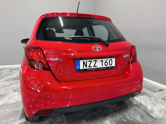 Toyota Yaris 7 of 27