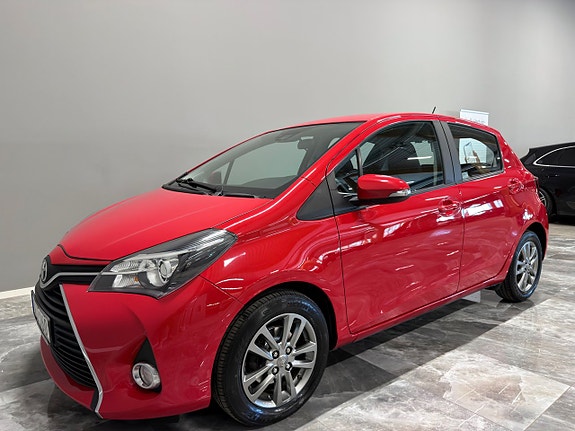 Toyota Yaris 4 of 27