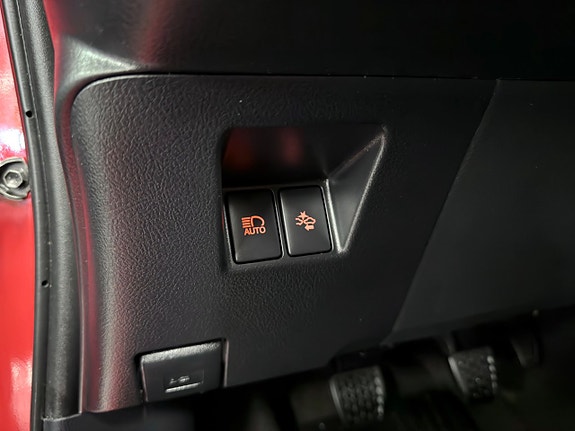 Toyota Yaris 16 of 27