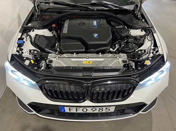 BMW 330e 14 of 30