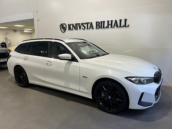 BMW 330e 3 of 30