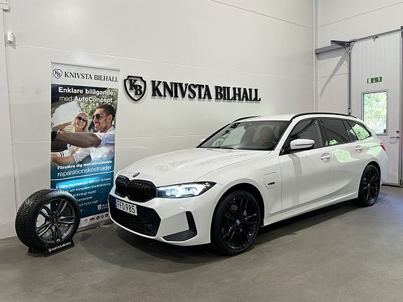 BMW 330e 15 of 30