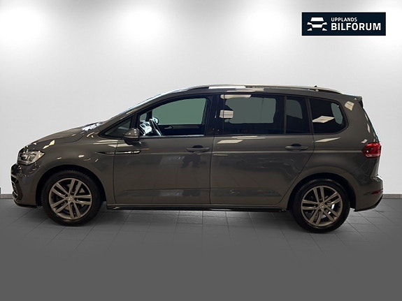 Volkswagen Touran 4 of 17