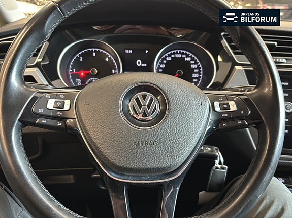 Volkswagen Touran 16 of 17