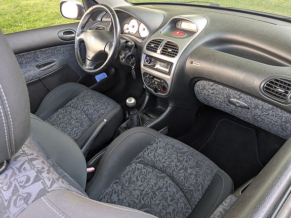 Peugeot 206 CC 8 of 14