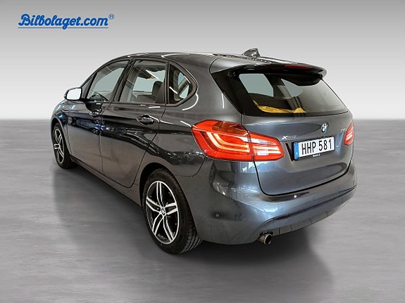 BMW 218d 3 of 12