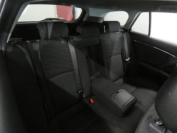 Toyota Avensis 15 of 16