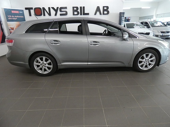 Toyota Avensis 6 of 16
