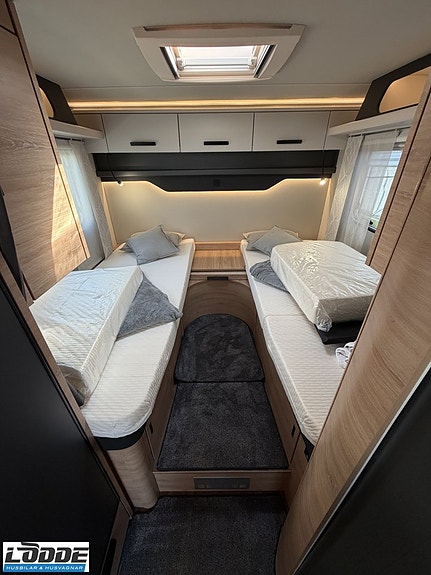 Knaus L!VE TI PLATINUM SELECTION 650 MEG (ALDE+Låga bäddar+Solcell+AC) 9 of 13