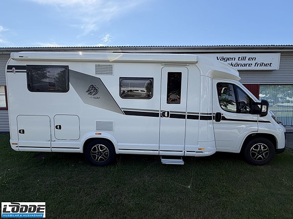 Knaus L!VE TI PLATINUM SELECTION 650 MEG (ALDE+Låga bäddar+Solcell+AC) 2 of 13