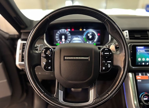 Land Rover Range Rover Sport 8 of 18