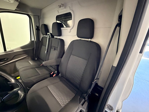 Ford Transit 14 of 25