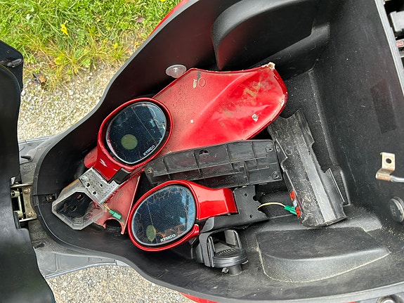 Kymco Grand Dink 250 6 of 7