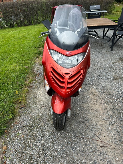 Kymco Grand Dink 250 3 of 7