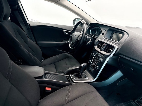 Volvo V40 Cross Country 7 of 10