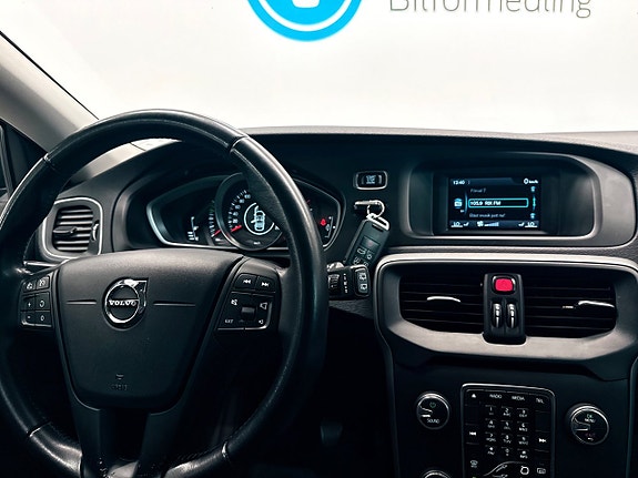 Volvo V40 Cross Country 8 of 10
