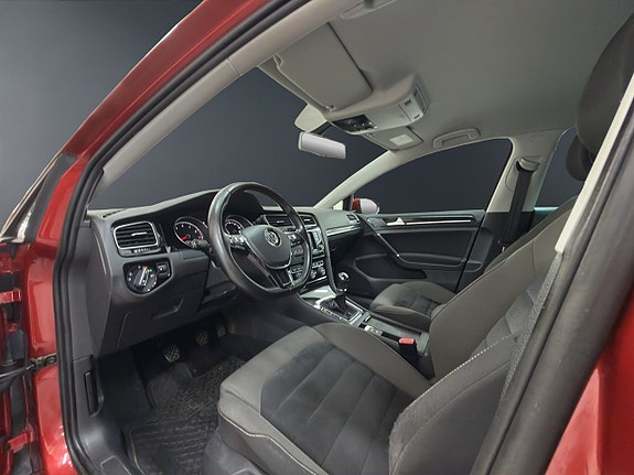 Volkswagen Golf VII 8 of 17