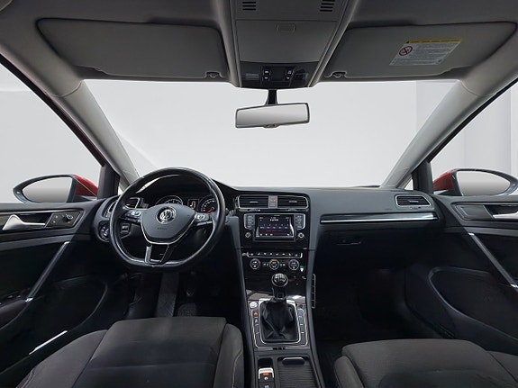 Volkswagen Golf VII 11 of 17