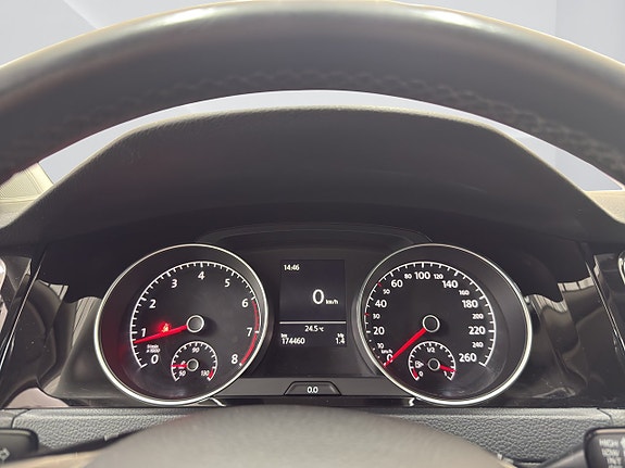 Volkswagen Golf VII 13 of 17
