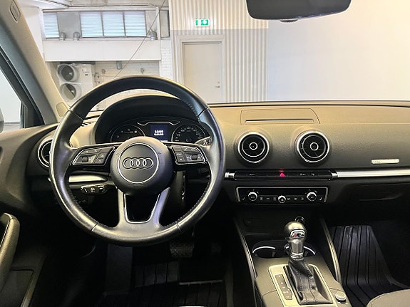 Audi A3 6 of 12