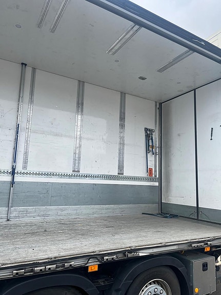 Volvo FH Fjärrbil LNG LBG gasdriven VAK skåp med... 15 of 18
