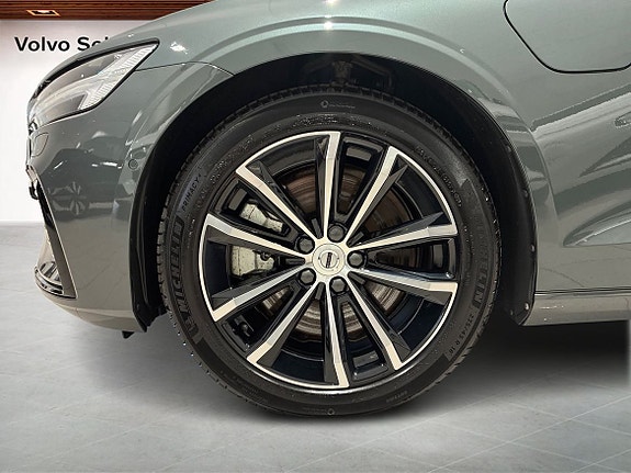 Volvo V60 9 of 15