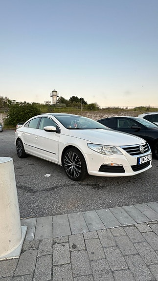 Volkswagen Passat CC 3 of 7