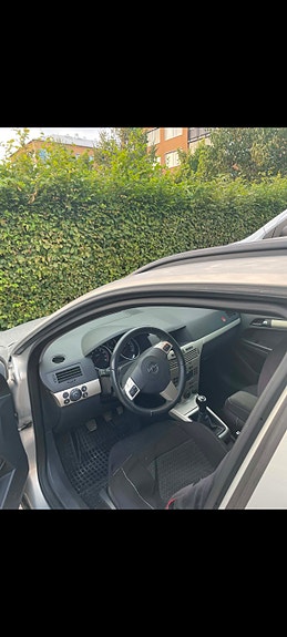 Opel Astra 2 of 4