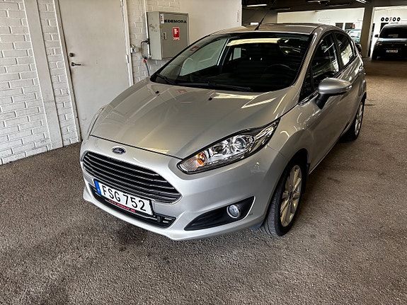 Ford Fiesta 2 of 7