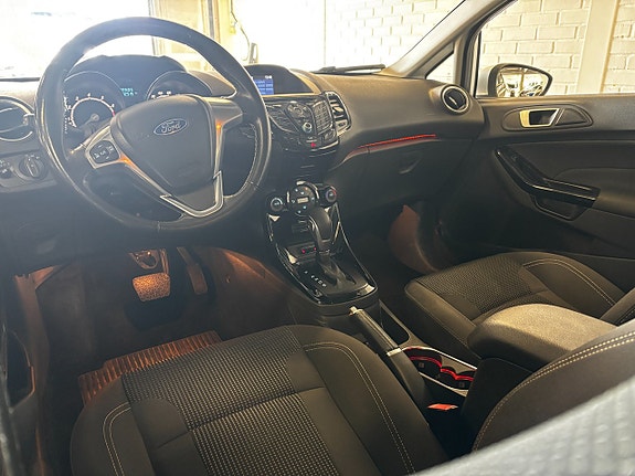 Ford Fiesta 5 of 7