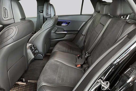 Mercedes-Benz C300 9 of 20