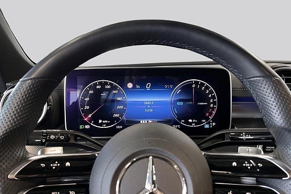 Mercedes-Benz C300 10 of 20