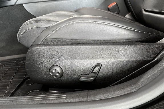 Mercedes-Benz C300 17 of 20