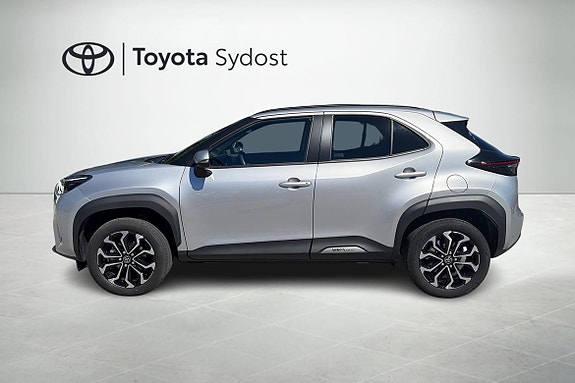 Toyota Yaris Cross 3 of 13