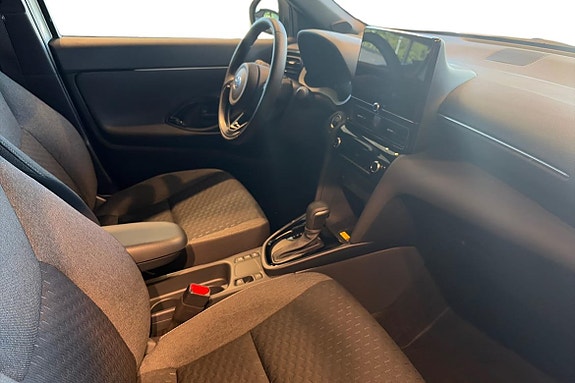 Toyota Yaris Cross 6 of 13