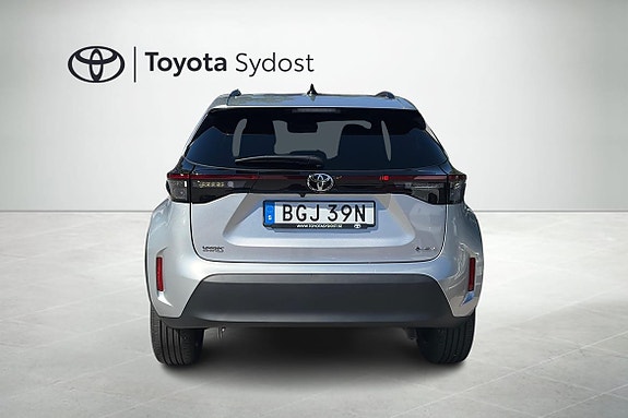 Toyota Yaris Cross 4 of 13