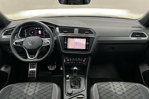 Volkswagen Tiguan Allspace 3 of 3