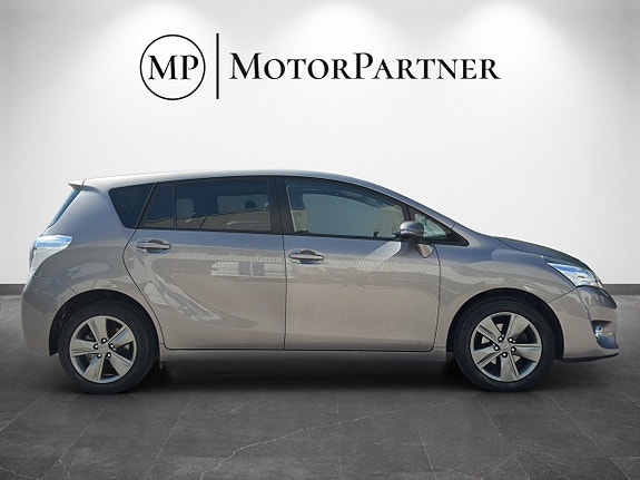 Toyota Verso 8 of 19