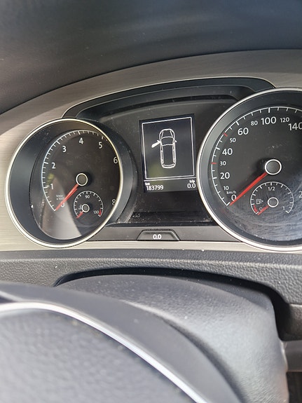 Volkswagen Golf VII 2 of 4
