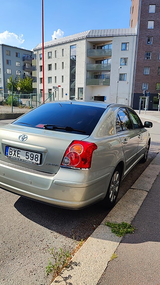 Toyota Avensis 5 of 9